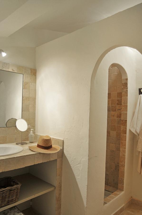 Chateau Des Bertrands Le Cannet des Maures Bagian luar foto